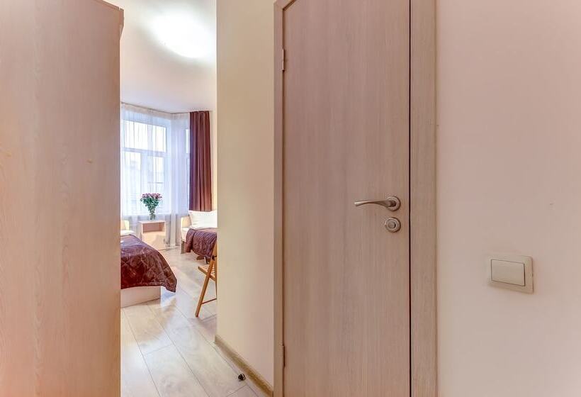 Superhostel On Nevskiy 95