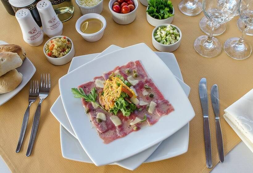 هتل Taypikala Lago