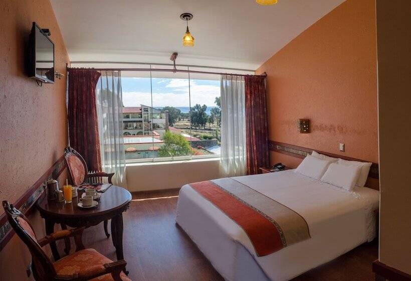 هتل Taypikala Lago