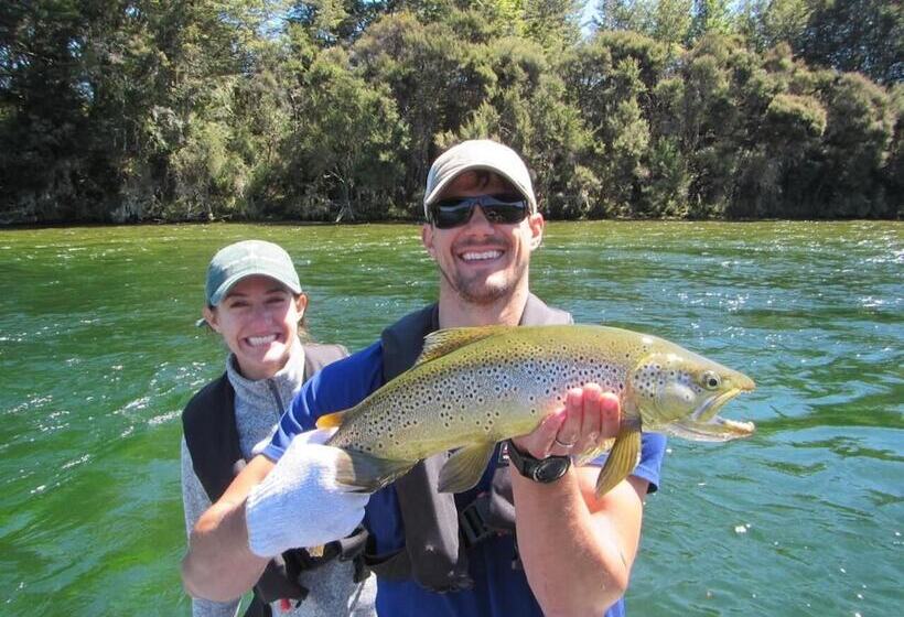 Te Anau Lakeview Holiday Park & Motels