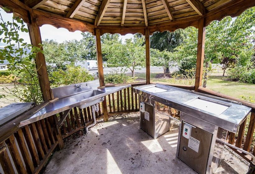 Te Anau Lakeview Holiday Park & Motels