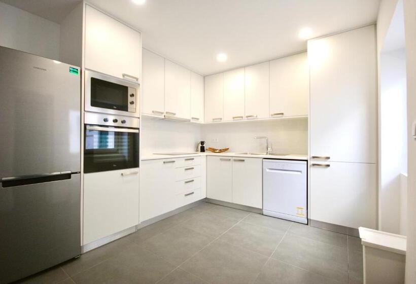 28 House Baleal Island   Ocean View, Patio With Barbecue, Perfect Location