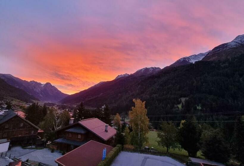 הוסטל Garni Friedheim