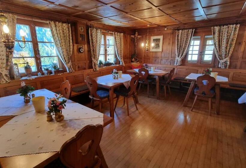 הוסטל Garni Friedheim