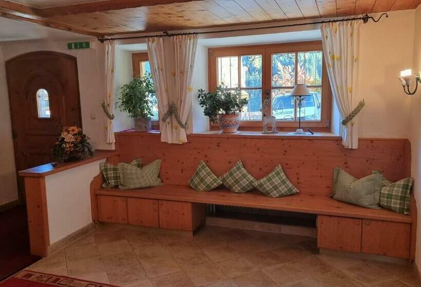 הוסטל Garni Friedheim