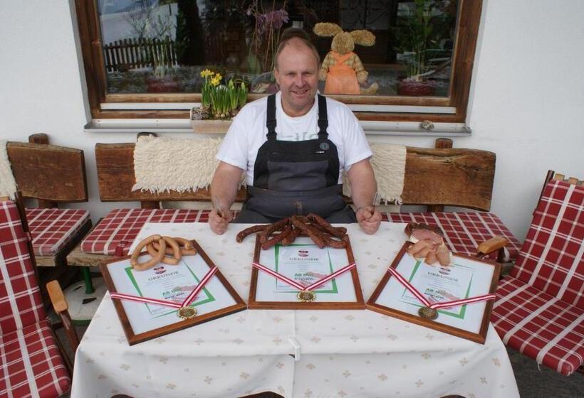 Общежитие Gasthof Tannen   Alm