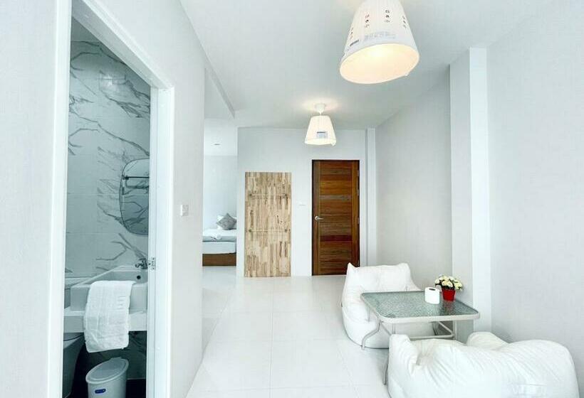 Общежитие Thirty Tree Garden House