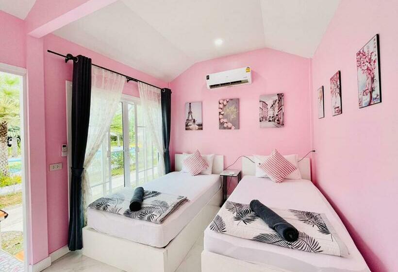 Общежитие Thirty Tree Garden House