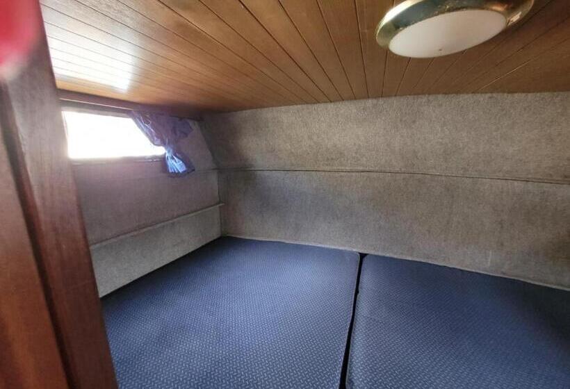 مبيت وإفطار Amsterdam Boat & Breakfast