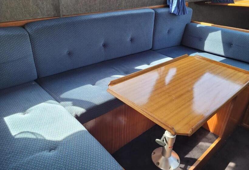 مبيت وإفطار Amsterdam Boat & Breakfast