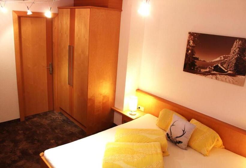 مبيت وإفطار Apart Garni Jägerheim