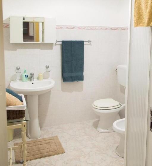 مبيت وإفطار By The Sea