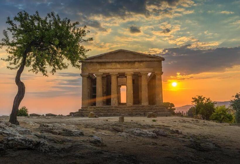 민박 Cavaliere Costa