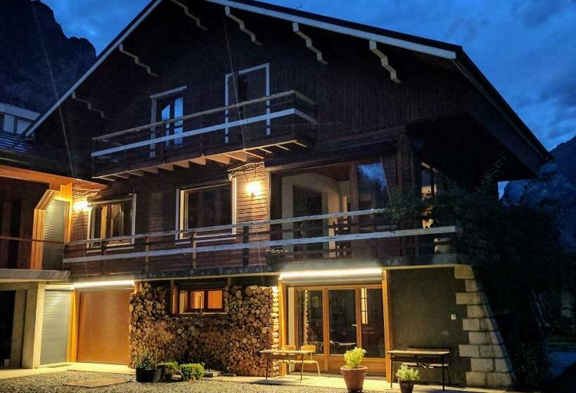 住宿加早餐  Chalet Les Cols   Chambres Avec Terrasse & Jardin   Proche De La Nouvelle Gare