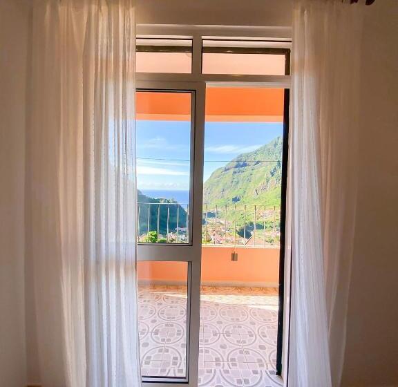 住宿加早餐  Gardens Guest House