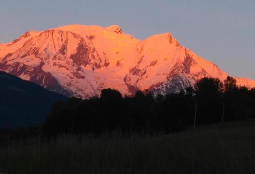 Bed and Breakfast La Ferme Du Mont Blanc