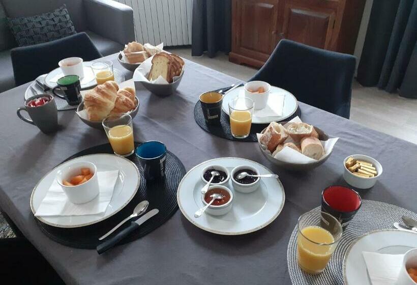 ベッドアンドブレックファースト Centre Ville, Chambre Indépendante 20m2 Et Sa Salle De Bain Privée