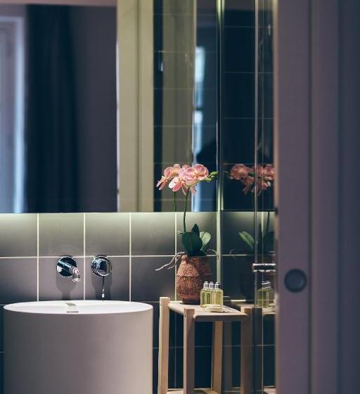 تختخواب و صبحانه T3 Luxe Hyper Centre