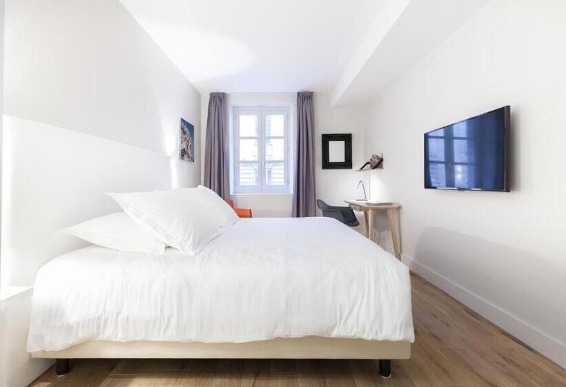 تختخواب و صبحانه T3 Luxe Hyper Centre