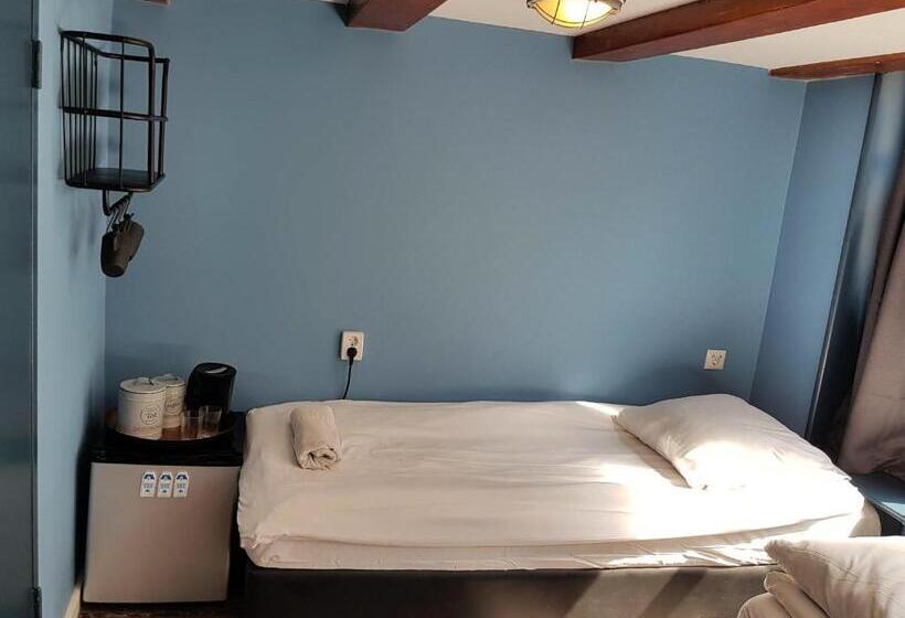 تختخواب و صبحانه Urban Vibes Guesthouse