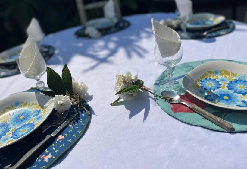 Casa De Huéspedes La Escondida