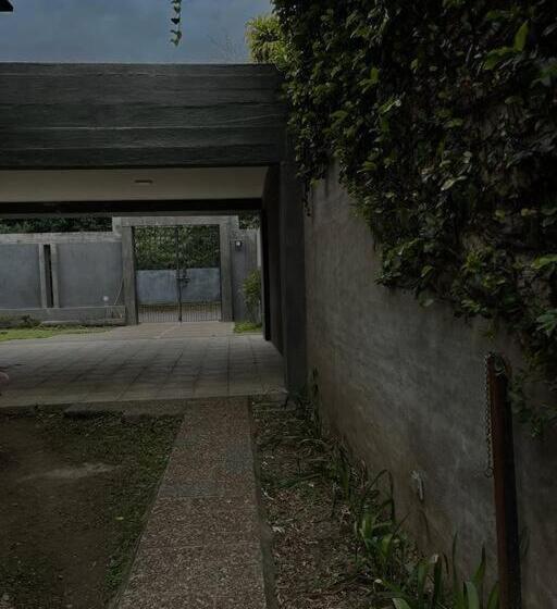 Casa De Huéspedes La Escondida