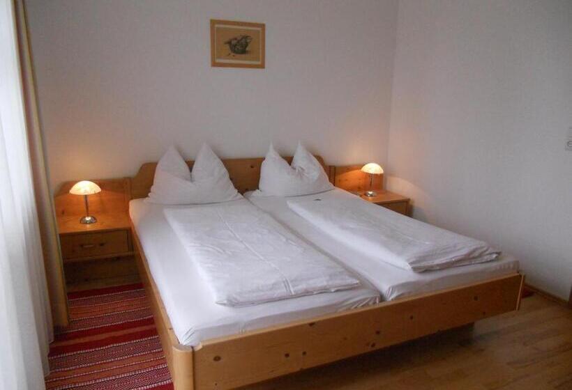 هتل Haus Pürcher