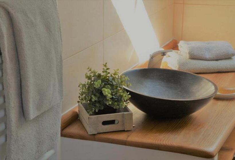 ホテル Statek Krkavčí Hora