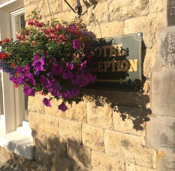 בית מלון כפרי The Mount B&b