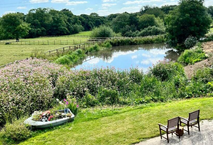 酒店 The Saddlery Cheshire