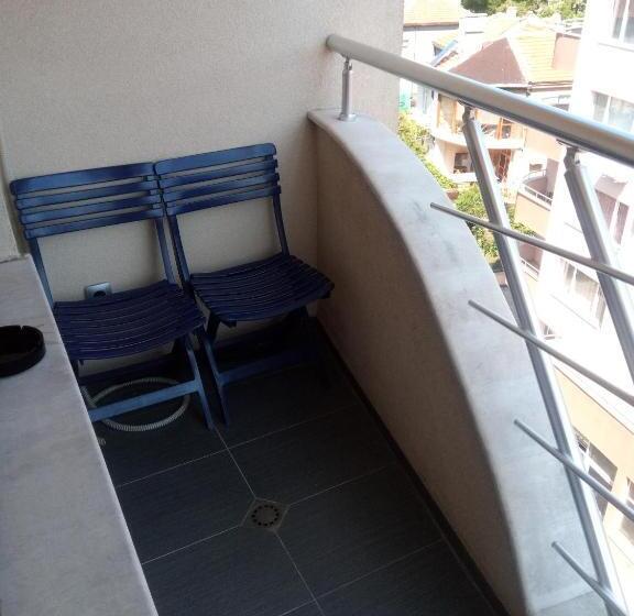 膳宿费 самостоятелни студия