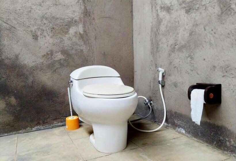 פנסיון Angga Guest House