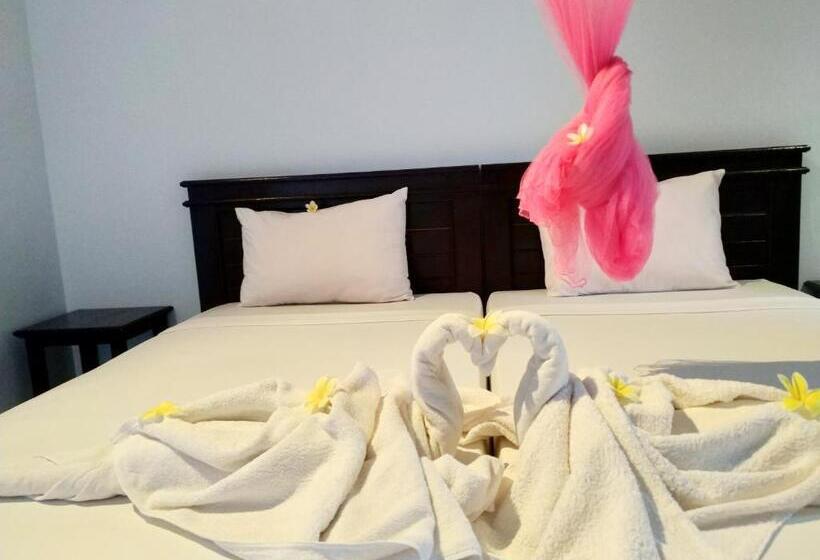 פנסיון Angga Guest House