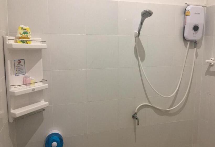 ペンション Baan Aomsub