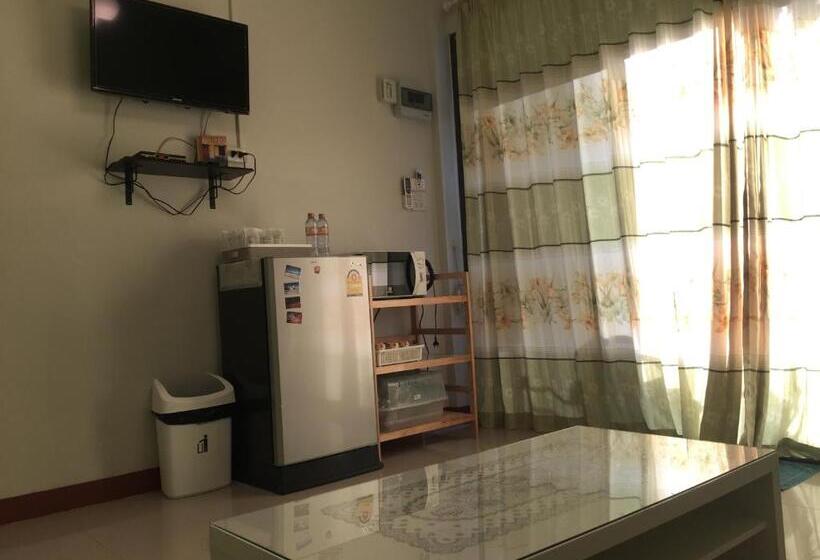 ペンション Baan Aomsub