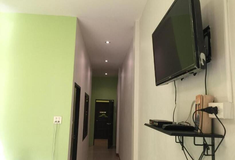 ペンション Baan Aomsub