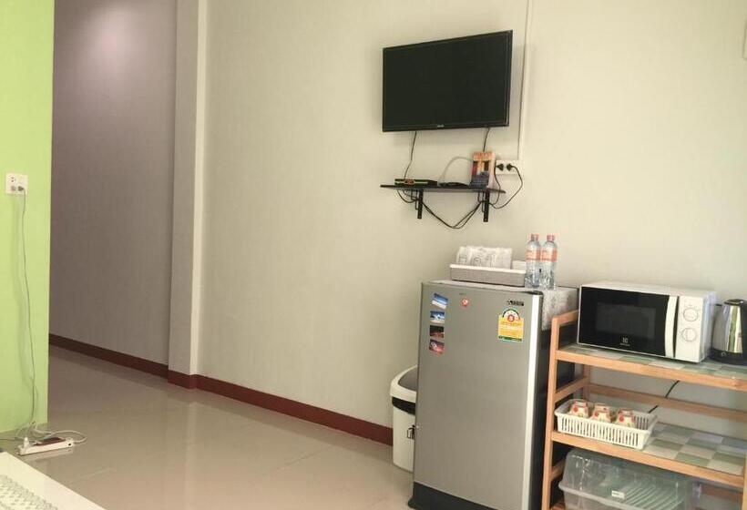 ペンション Baan Aomsub