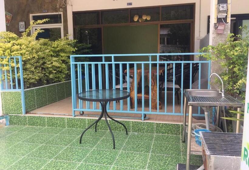 ペンション Baan Aomsub