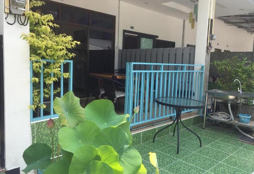 ペンション Baan Aomsub