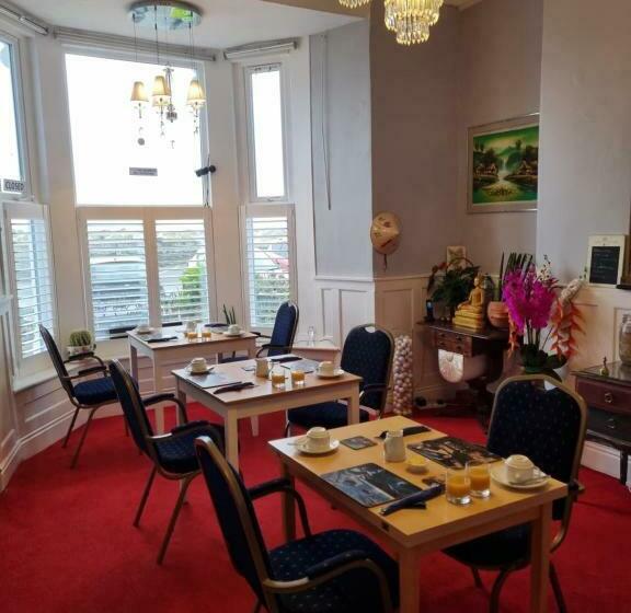 פנסיון Bluebells Guest House