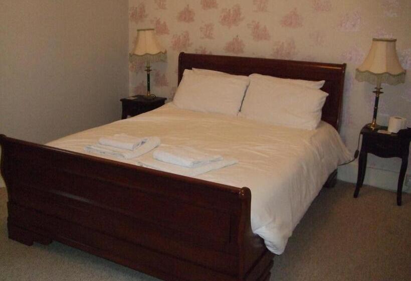 פנסיון Bluebells Guest House