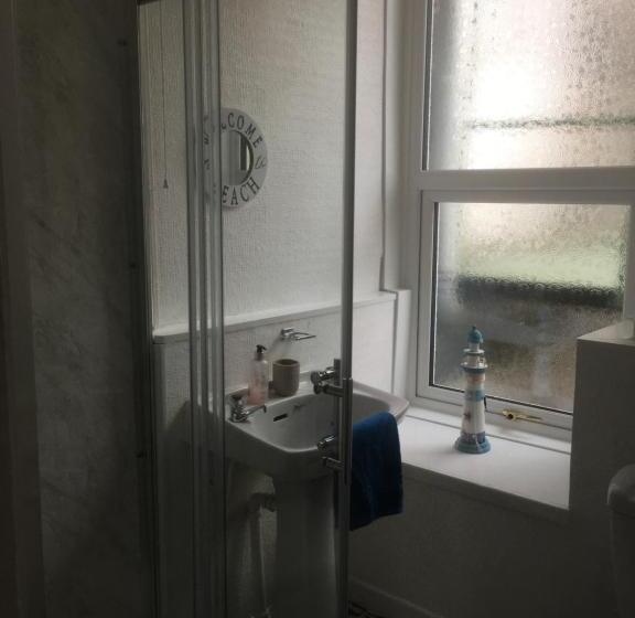 פנסיון Bluebells Guest House