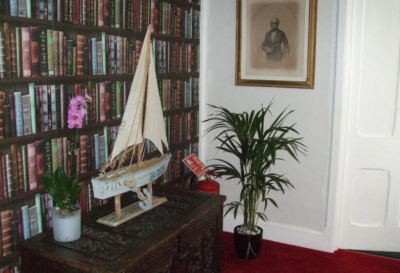 פנסיון Bluebells Guest House