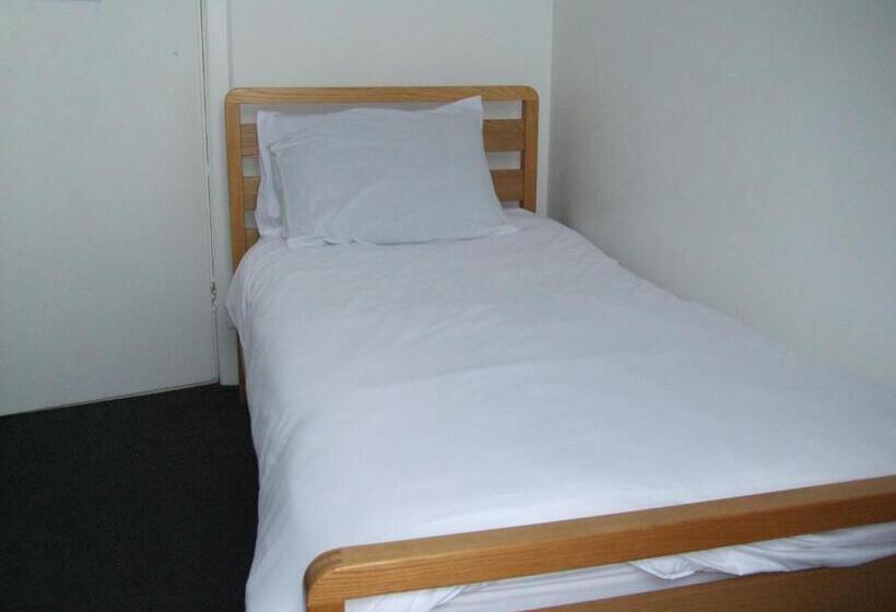 פנסיון Bluebells Guest House