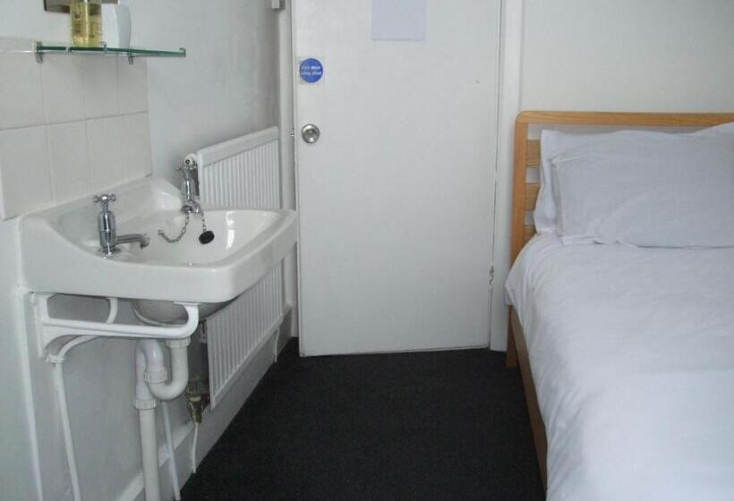 פנסיון Bluebells Guest House