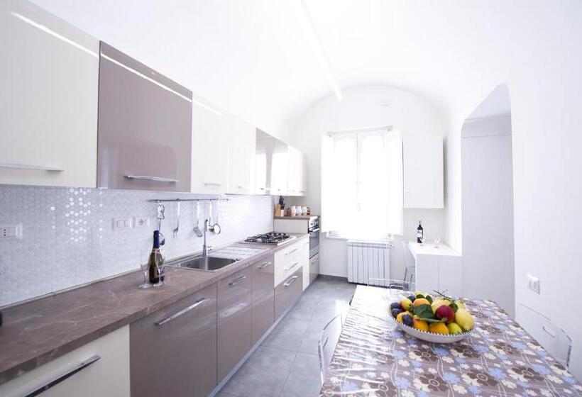 Пансион Casa Aurora Atrani   Amalfi Coast   Beach