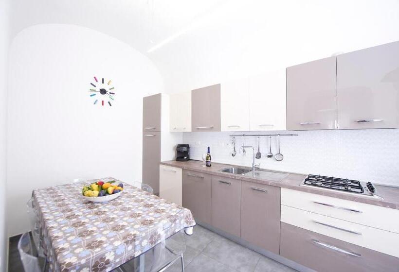 Пансион Casa Aurora Atrani   Amalfi Coast   Beach