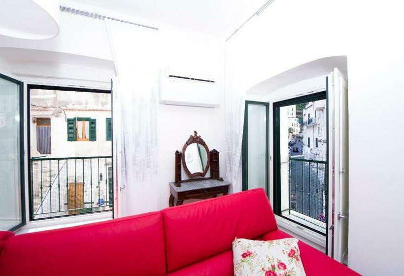 Пансион Casa Aurora Atrani   Amalfi Coast   Beach