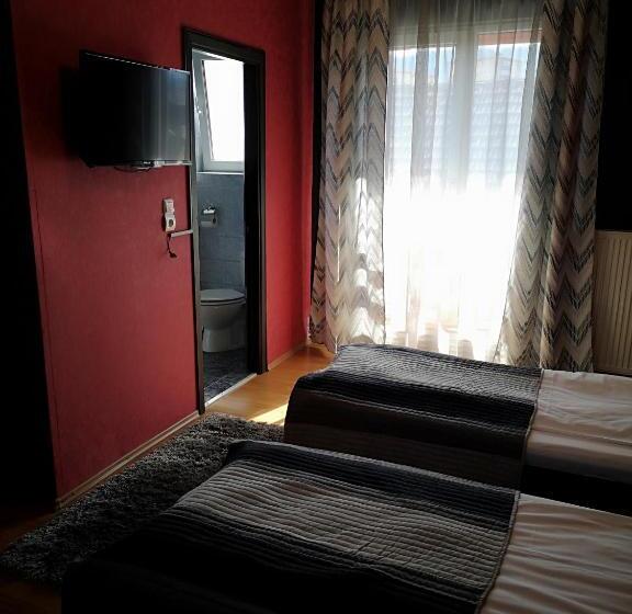 بنسيون Casa Mais