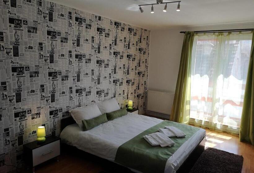 بنسيون Casa Mais